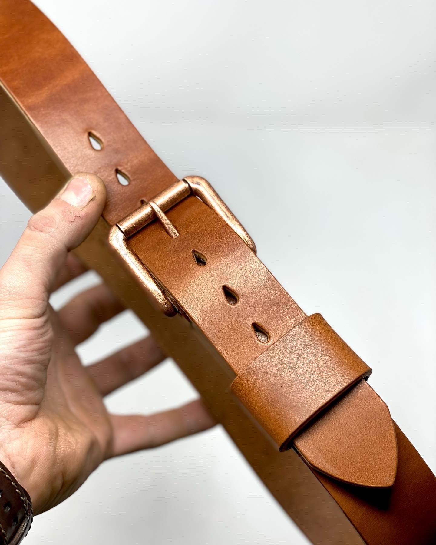 Wide Veg Tan Leather Shoulder 4mm (10oz.) For Belts